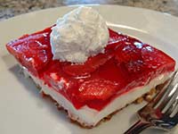 strawberry pretzel salad