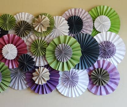 How To Use Velcro To Make Paper Rosettes Reusable For Years To Come: An  Eco-Friendly DIY Hack — Calm & Chic