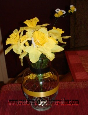 bees and daffodils bouquet